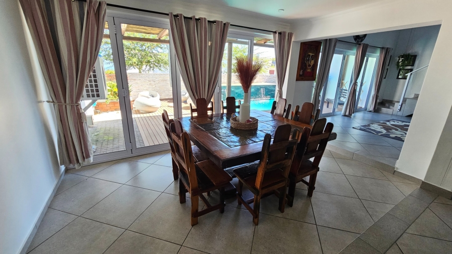 4 Bedroom Property for Sale in Britannia Bay Western Cape